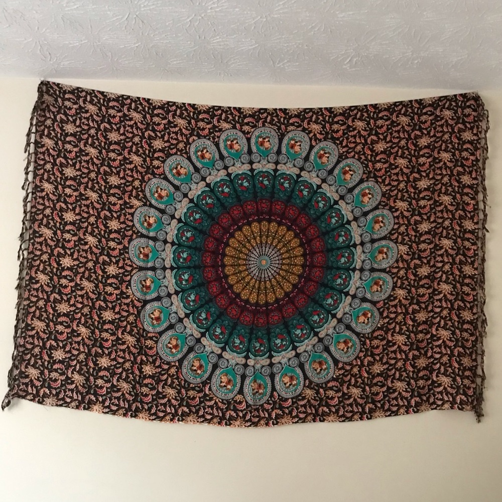 Multicolor elephant tapestry frayed edge on 2 side